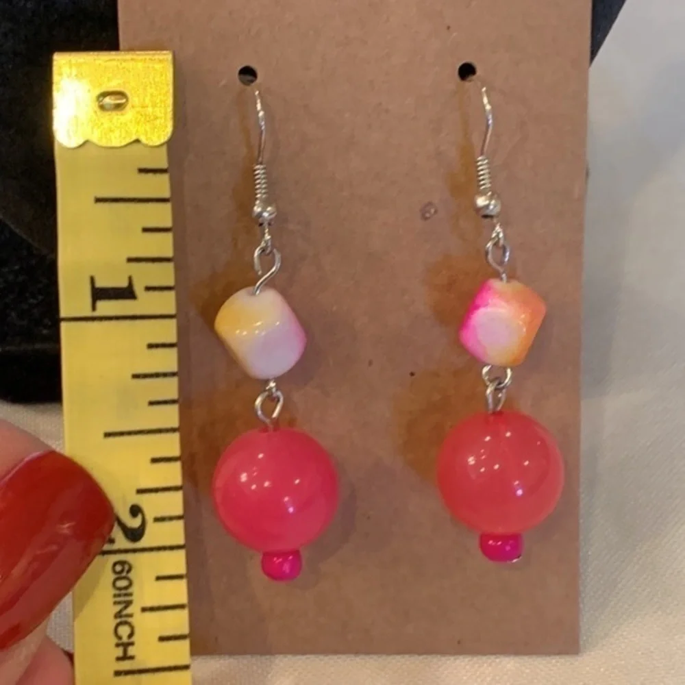 💐5/25 hot pink glass bell bead cube dangle drop fun earrings